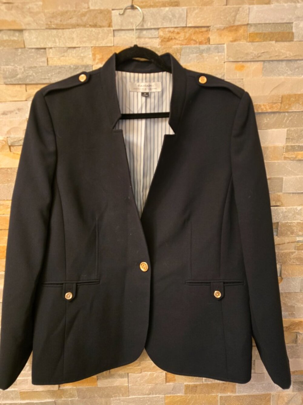 Tahari ASL 2-piece Navy Blue Suit w/ Epaulets - Gold Buttons - Size 18 - Picture 2 of 6